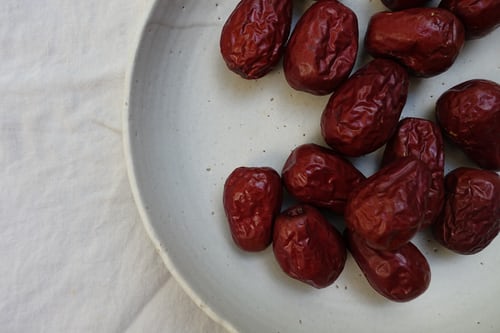 dates. healthy. nutrients