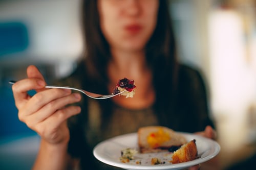 mindful eating. improve your relationship with food